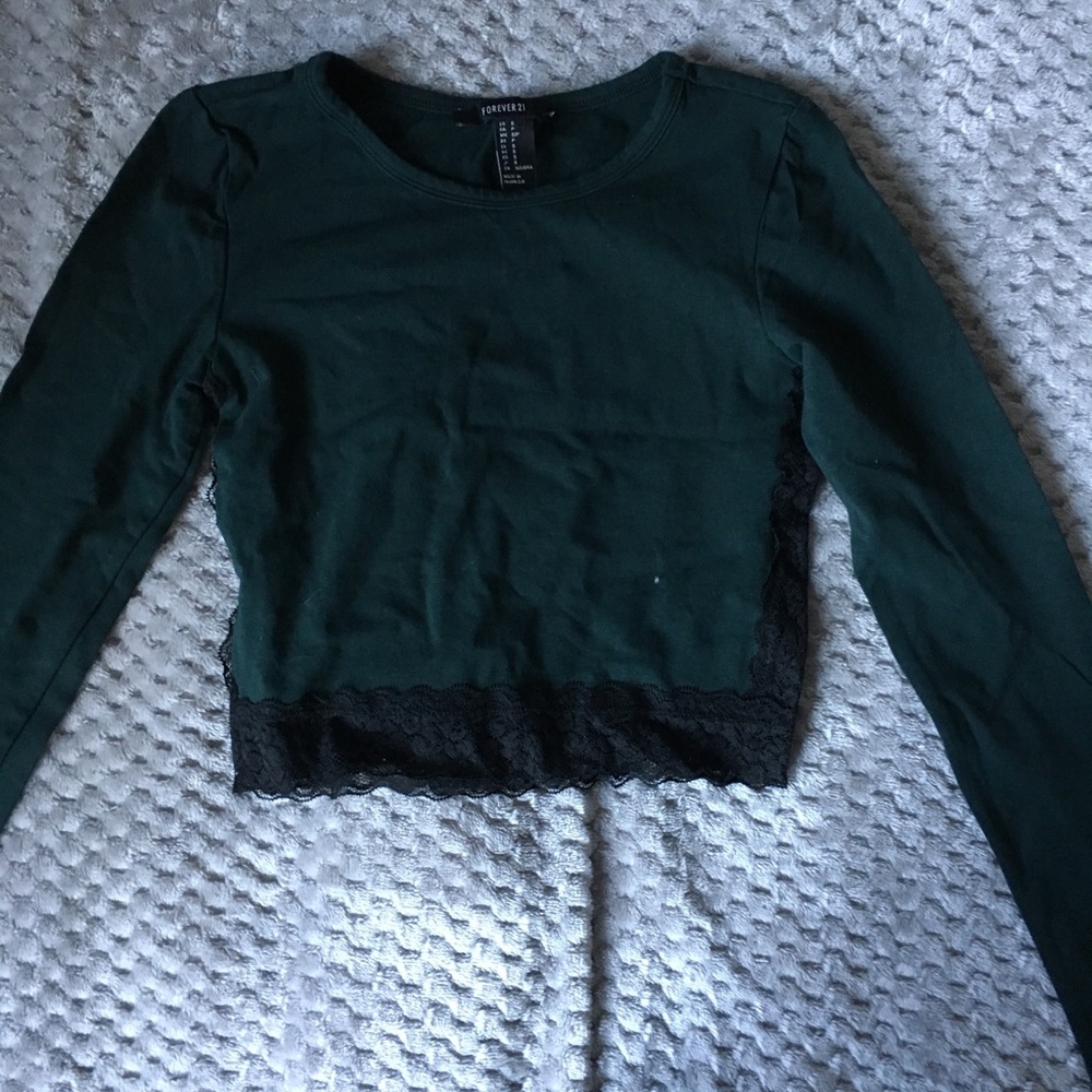 Small F21 Evergreen long sleeve Crop Top